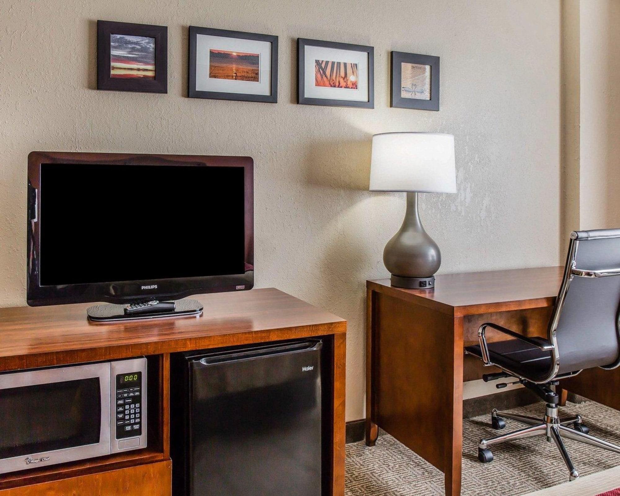 Comfort Inn & Suites Lakeland North I-4 מראה חיצוני תמונה