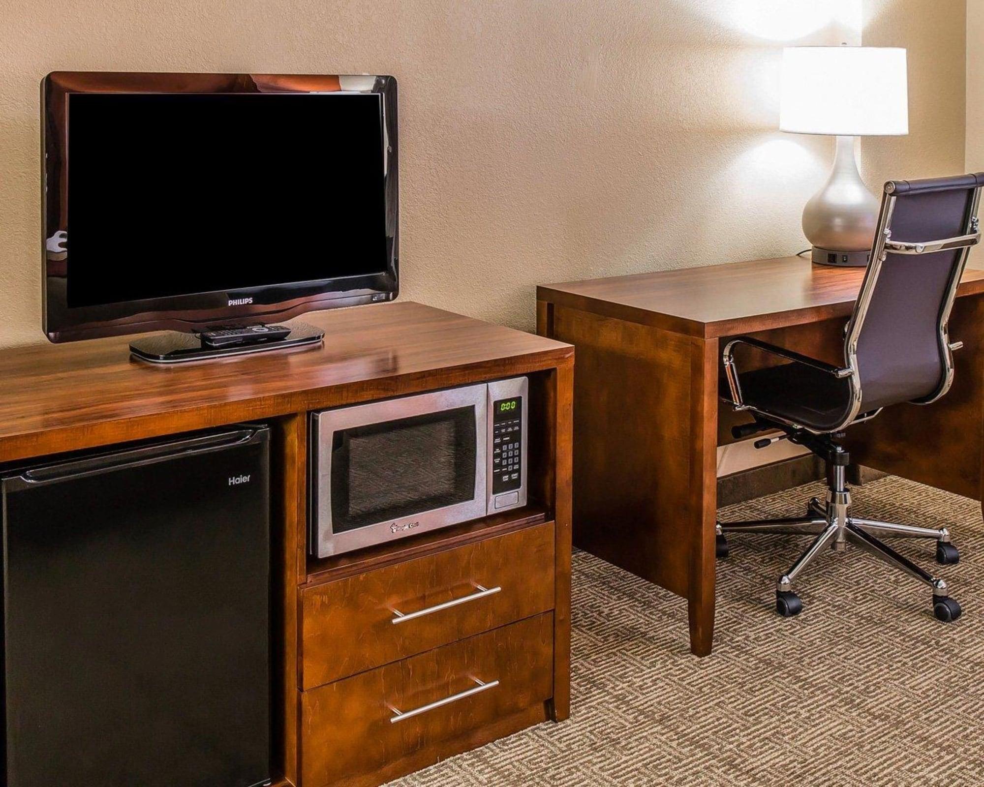 Comfort Inn & Suites Lakeland North I-4 מראה חיצוני תמונה