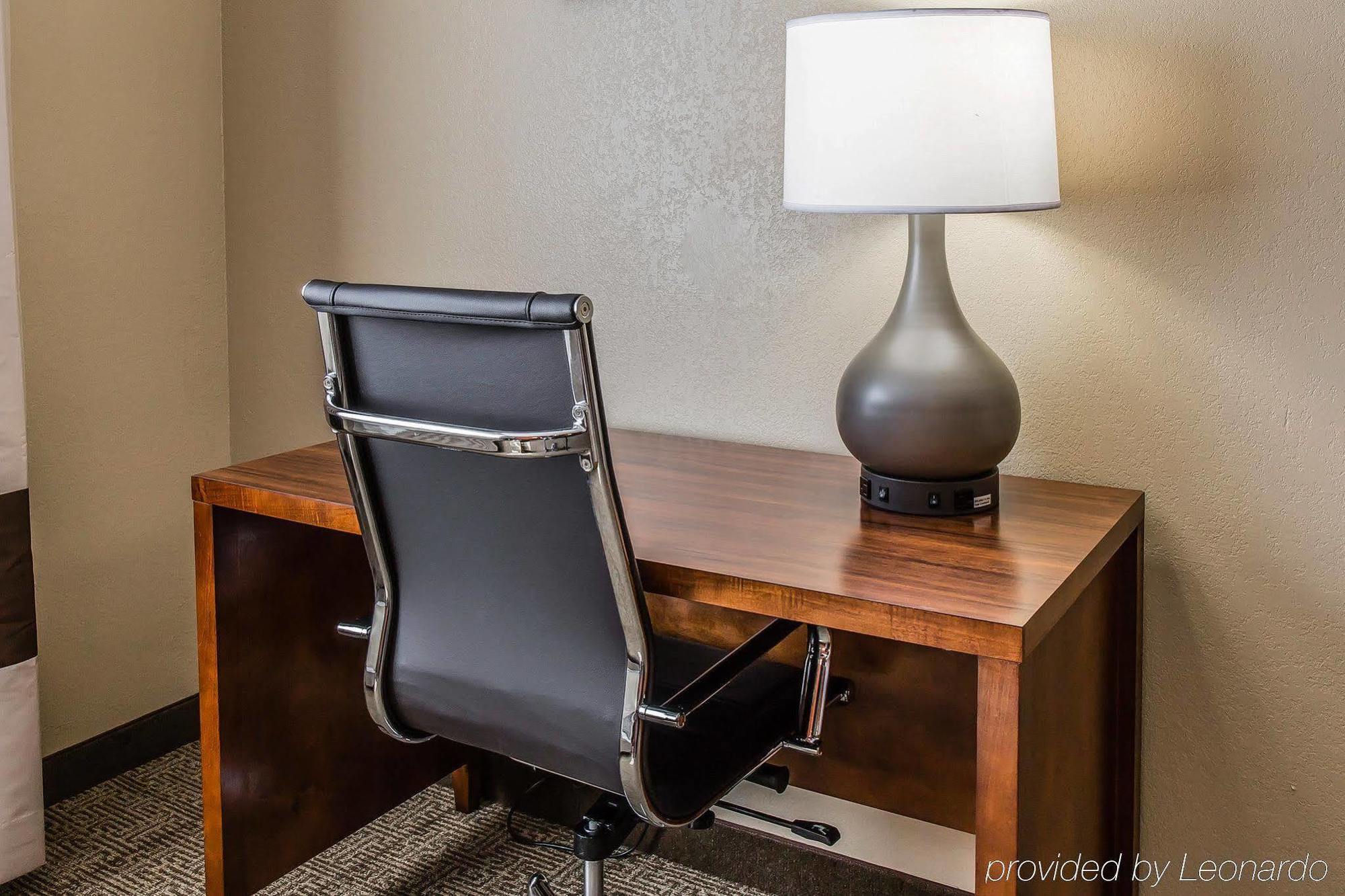 Comfort Inn & Suites Lakeland North I-4 מראה חיצוני תמונה