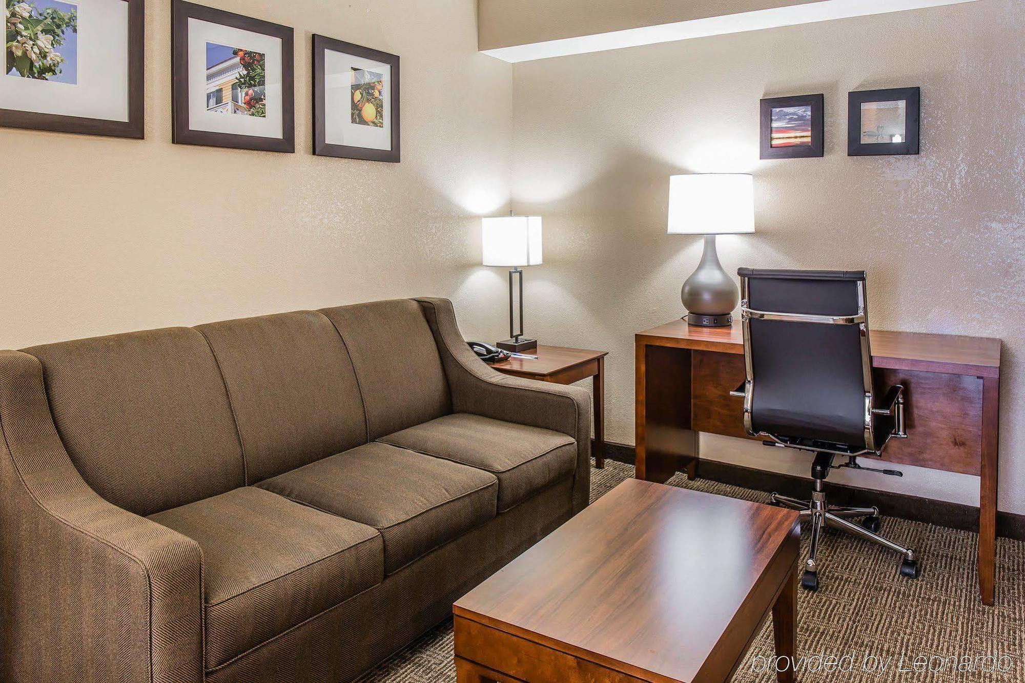 Comfort Inn & Suites Lakeland North I-4 מראה חיצוני תמונה