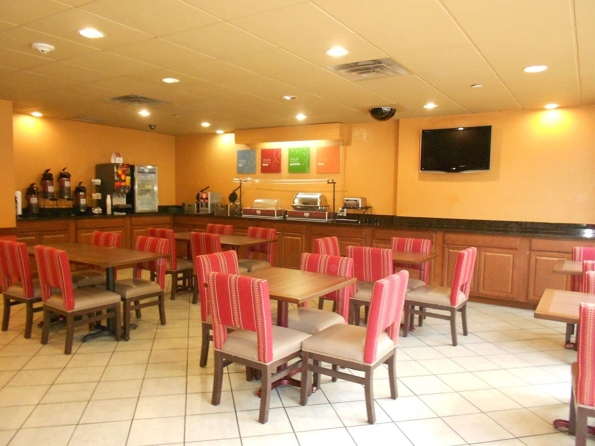 Comfort Inn & Suites Lakeland North I-4 מראה חיצוני תמונה