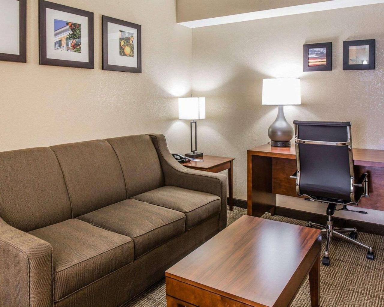 Comfort Inn & Suites Lakeland North I-4 מראה חיצוני תמונה