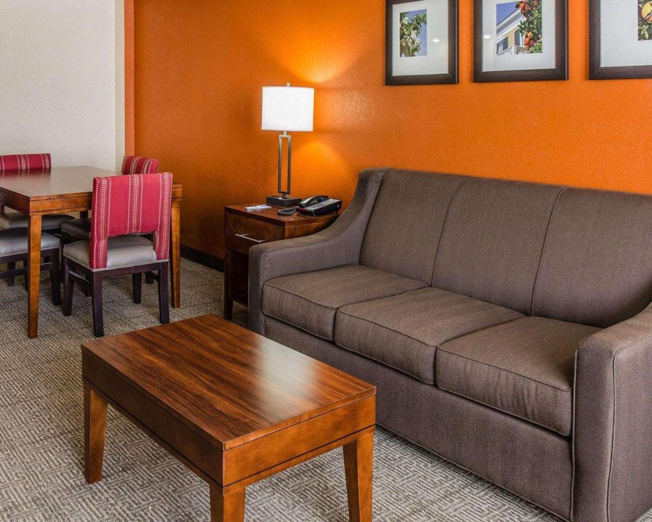 Comfort Inn & Suites Lakeland North I-4 מראה חיצוני תמונה