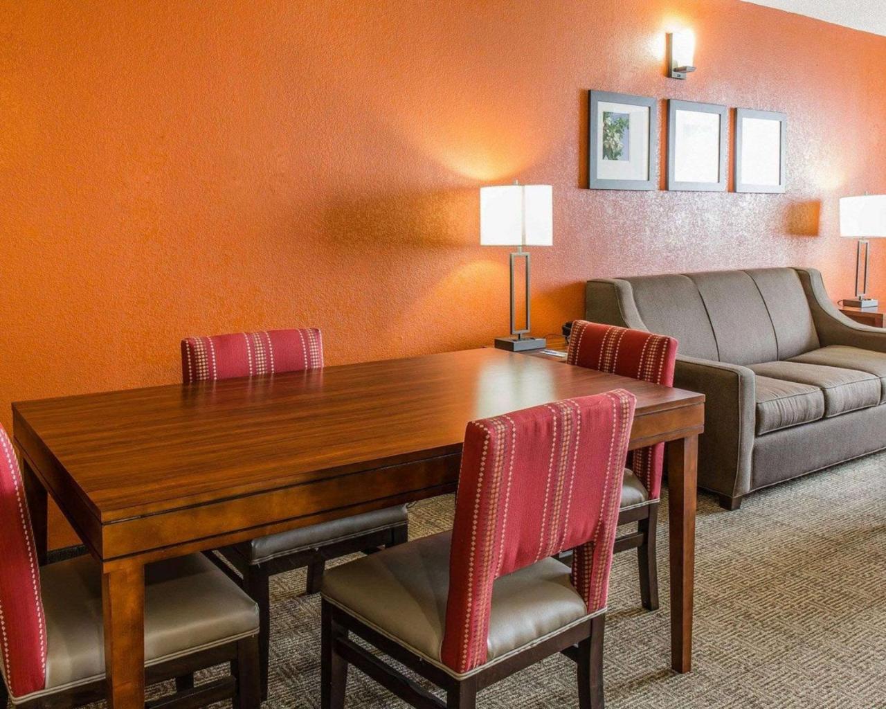 Comfort Inn & Suites Lakeland North I-4 מראה חיצוני תמונה